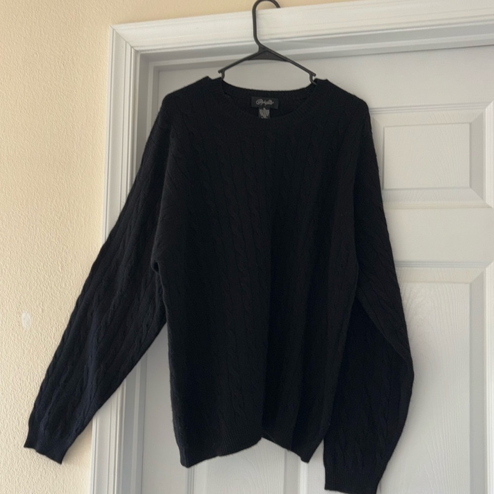 Christopher Fischer Mens’ black cable knit 100% cashmere men’s sweater